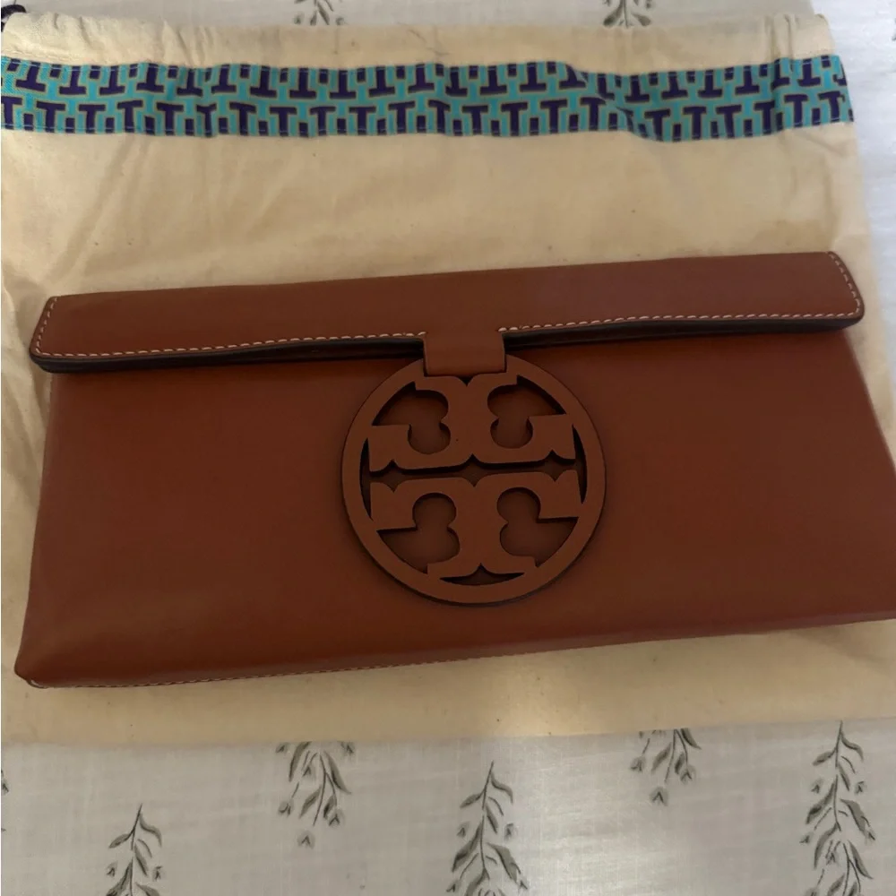 Tory Burch Tan Leather Clutch - Picture 3 of 6